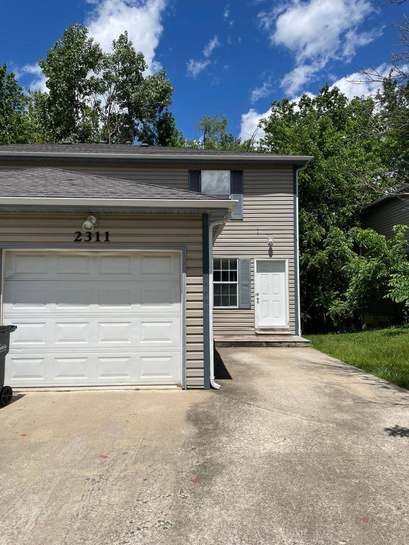 Apartment for rent at 2304-2306 Parks Edge, Columbia, MO 65202