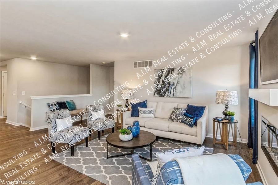 Townhouse for rent at 1407 NE Crossing Oak Dr, Ankeny, IA 50021