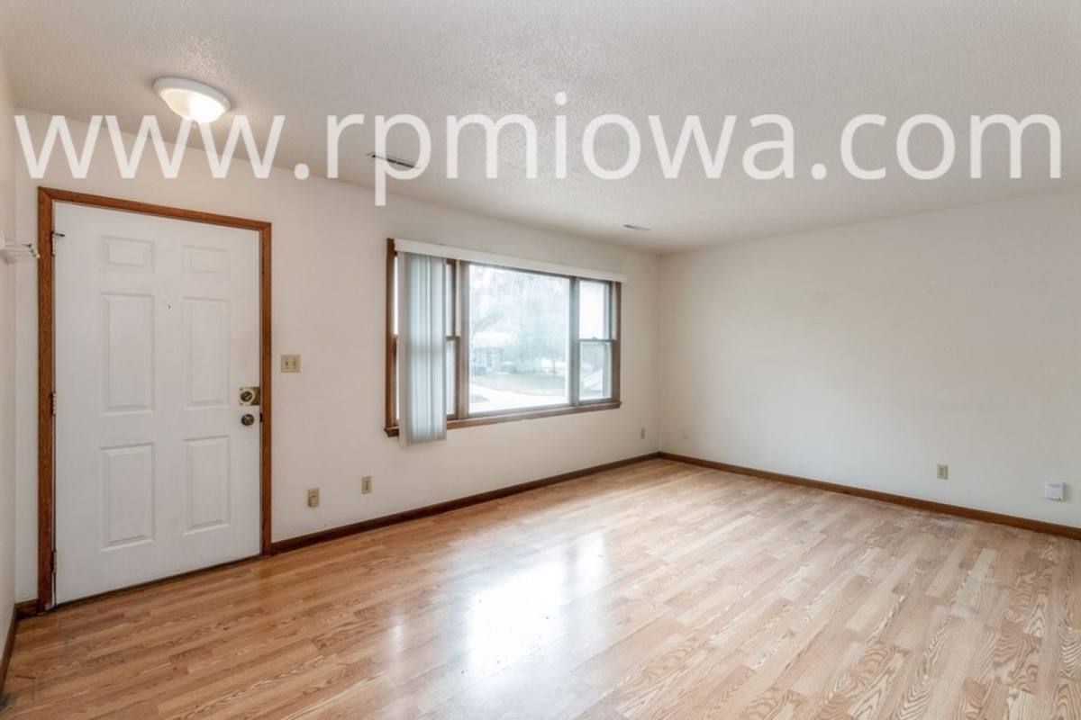 Apartment for rent at 209 Todd Circle, Ames, IA 50014