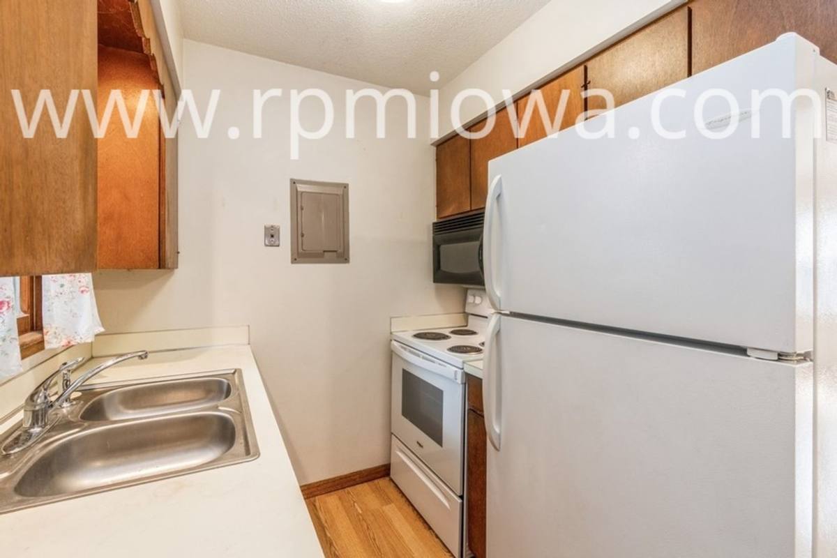 Apartment for rent at 209 Todd Circle, Ames, IA 50014
