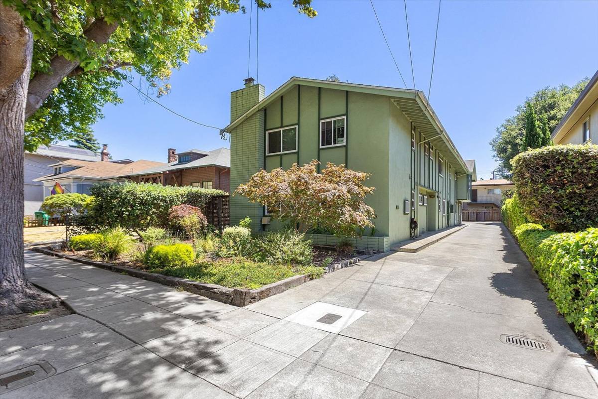 Apartment for rent at 1504 Alameda Ave, Alameda, CA 94501