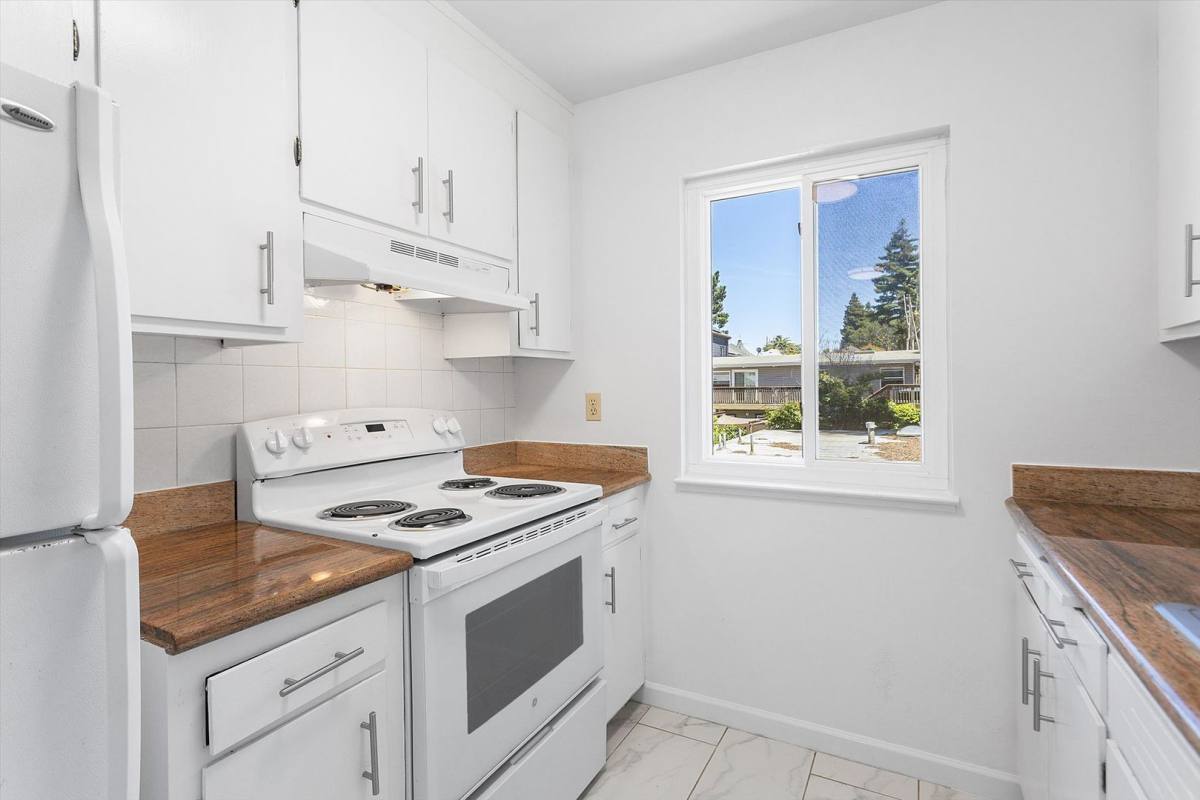 Apartment for rent at 1504 Alameda Ave, Alameda, CA 94501
