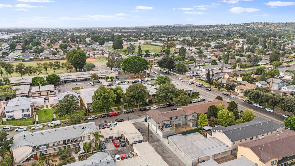 Apartment for rent at 113 S Lillie Ave, Fullerton, CA 92831