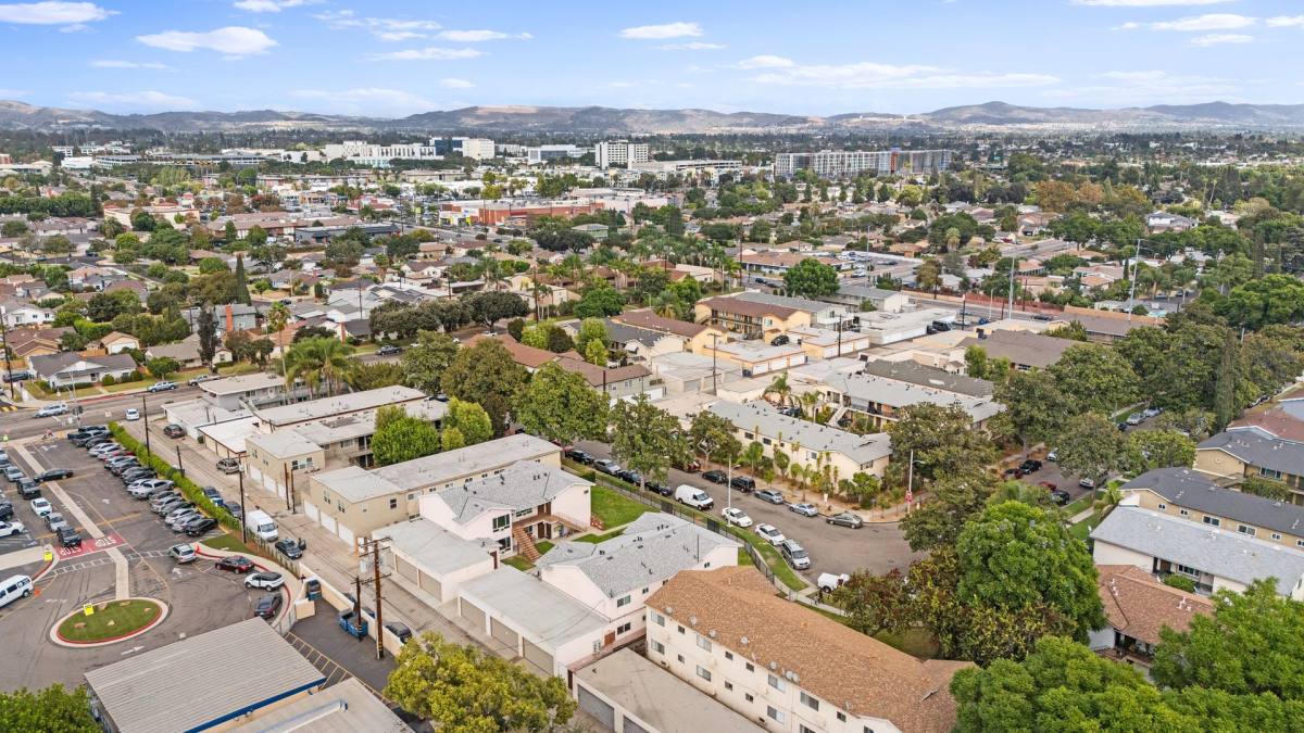 Apartment for rent at 113 S Lillie Ave, Fullerton, CA 92831