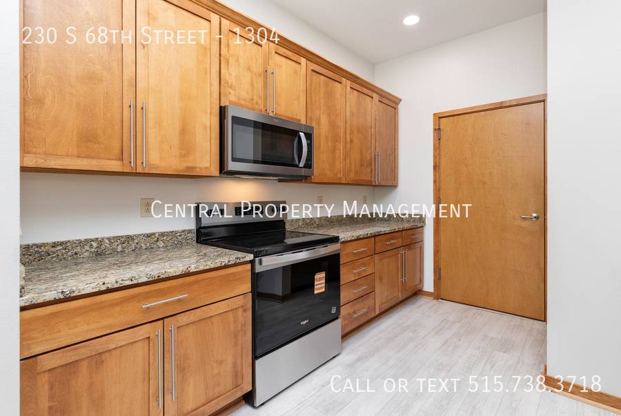 Condo for rent at 230 S 68th St #1304, West Des Moines, IA 50266