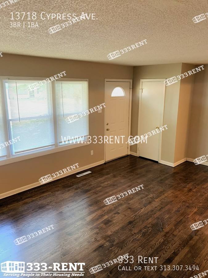 House for rent at 13718 Cypress Ave, Grandview, MO 64030