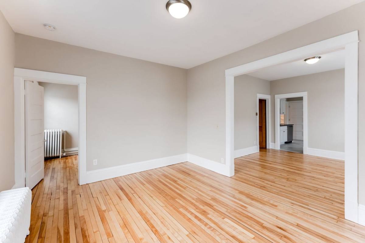 Apartment for rent at 273 W Sturgis St, Saint Paul, MN 55102