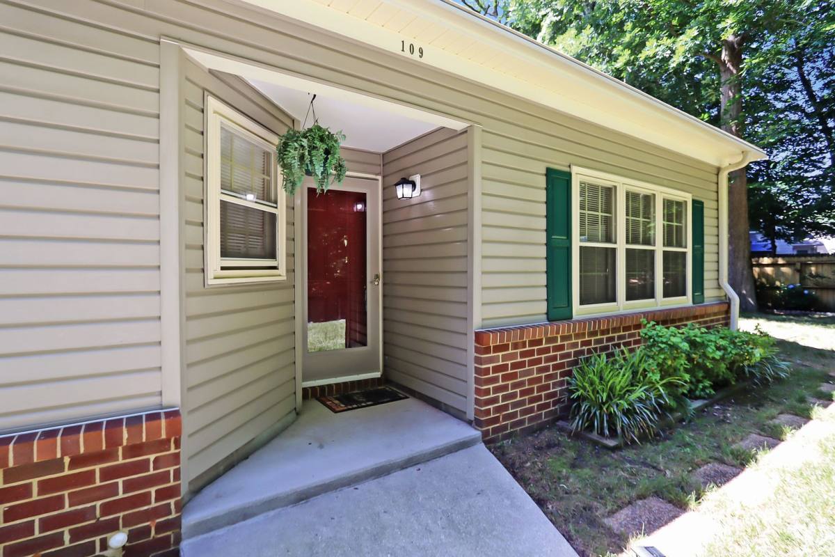 Townhouse for rent at 109 Larkspur Hollow, Yorktown, VA 23692