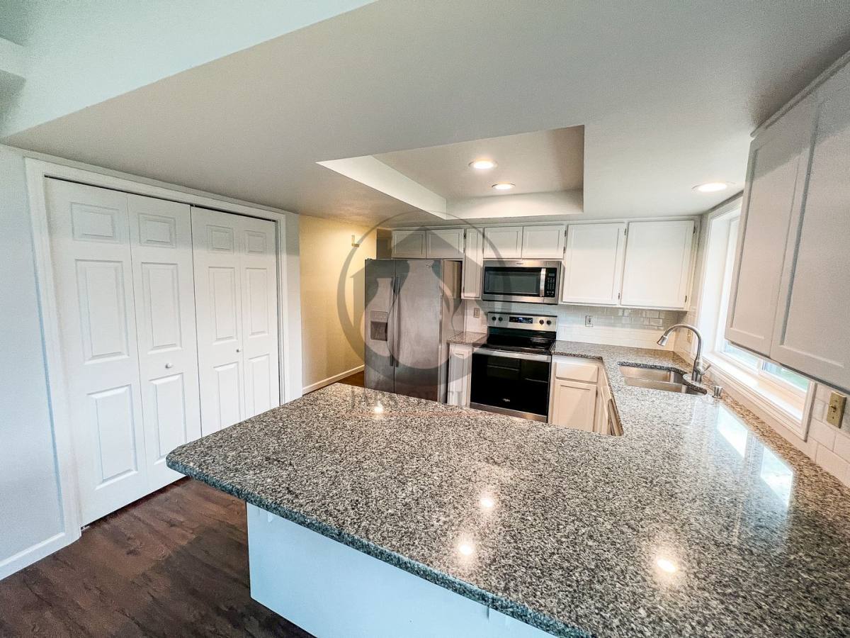 House for rent at 2346 Mousebird NW, Salem, OR 97304