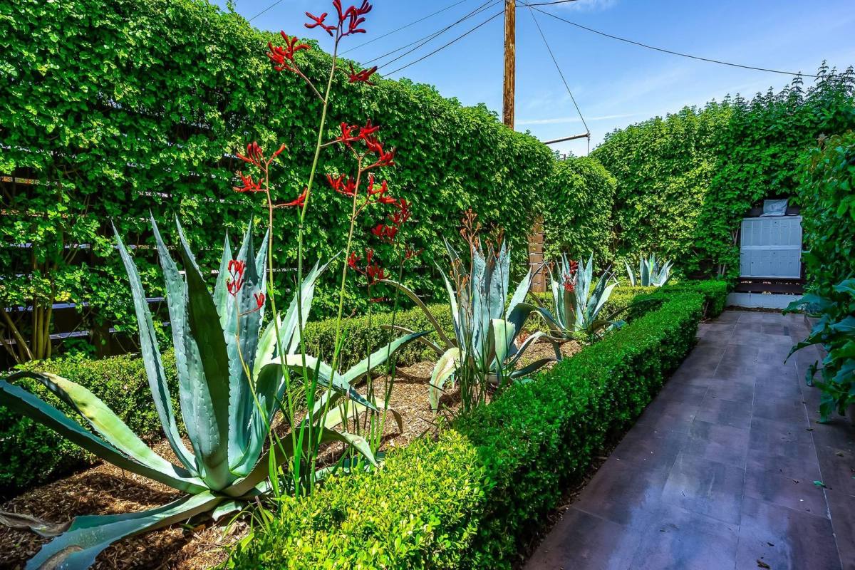 Apartment for rent at 6024 Fayette St, Los Angeles, CA 90042