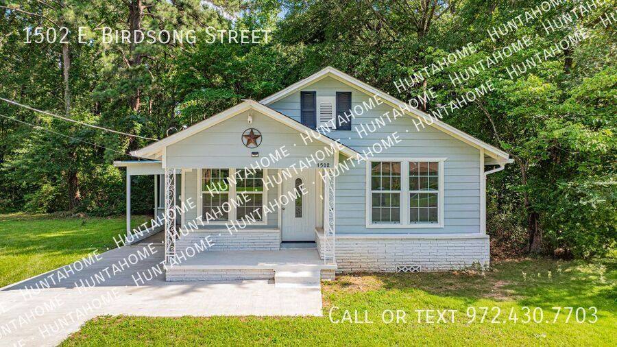 House for rent at 1502 E Birdsong St, Longview, TX 75602