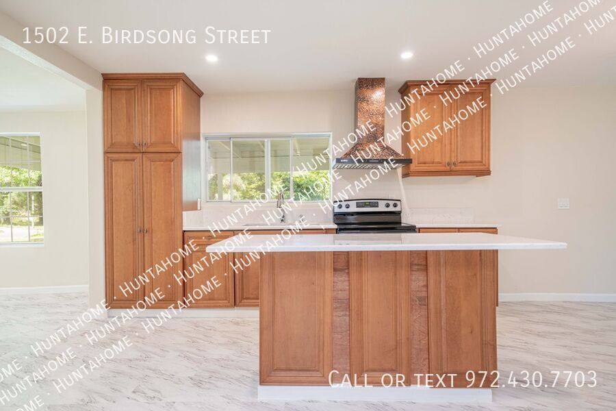 House for rent at 1502 E Birdsong St, Longview, TX 75602