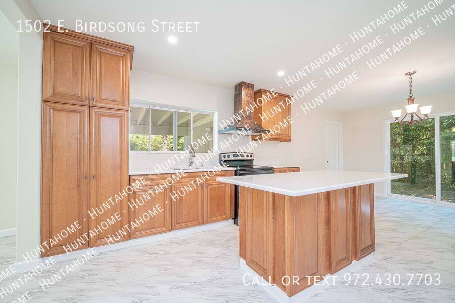 House for rent at 1502 E Birdsong St, Longview, TX 75602