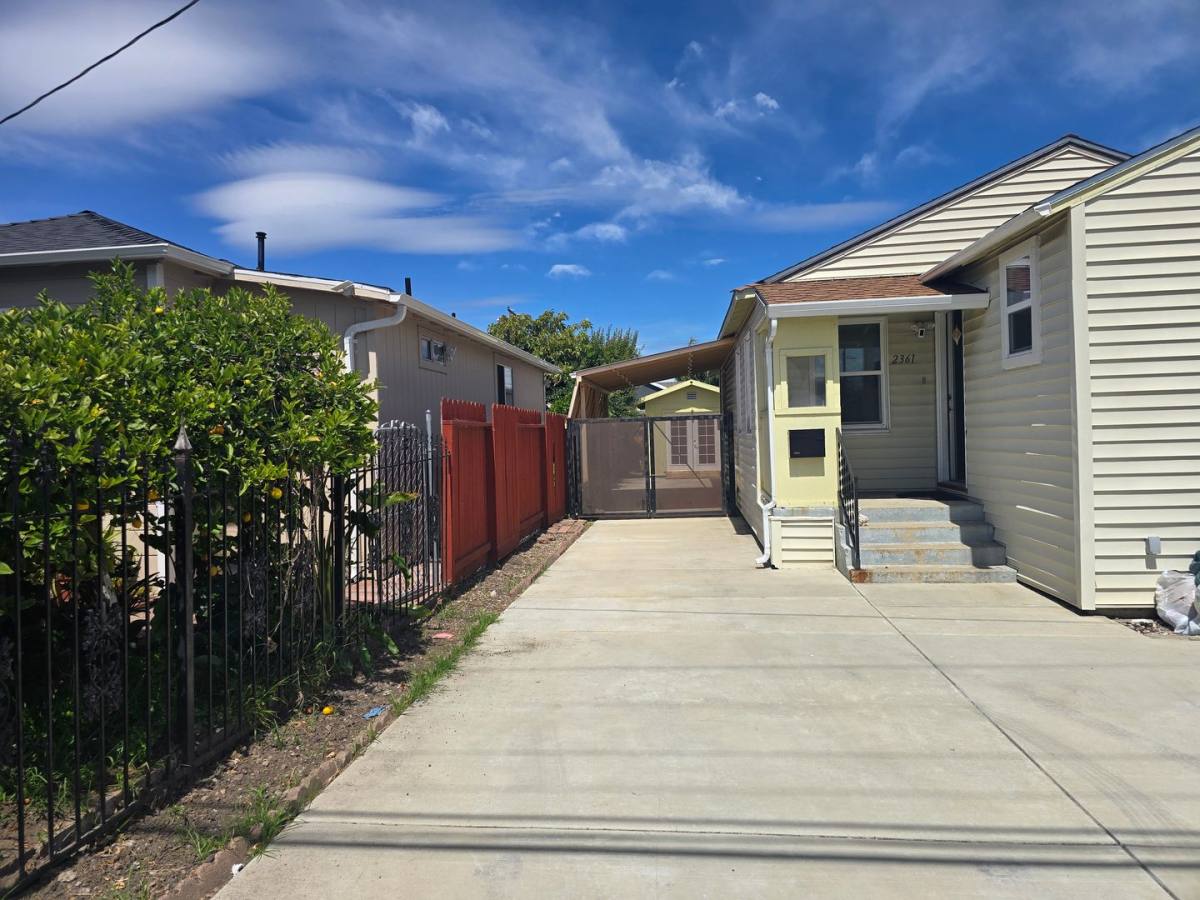 House for rent at 2361 17th St, San Pablo, CA 94806