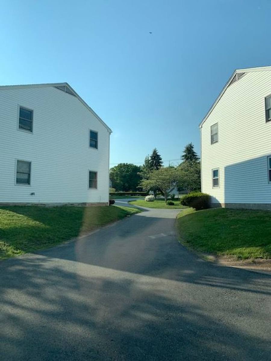 Apartment for rent at 1739-1749 Boston Post Rd, Westbrook, CT 06498