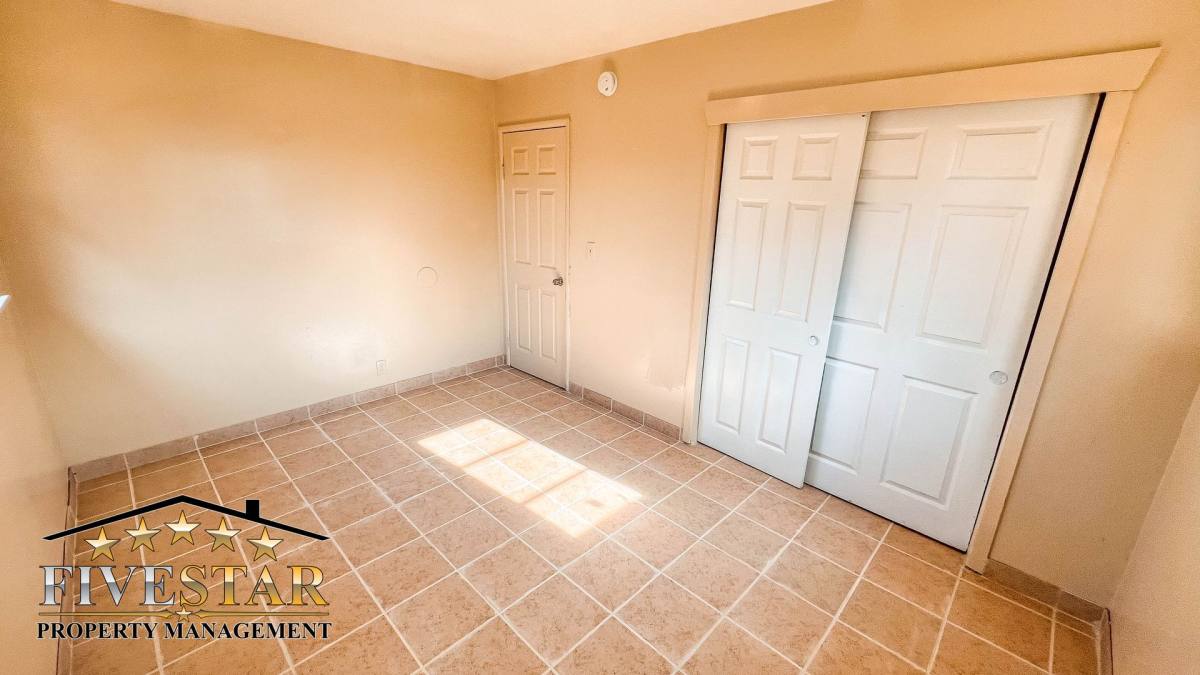 House for rent at 2105 Del Amo Way, Bakersfield, CA 93305