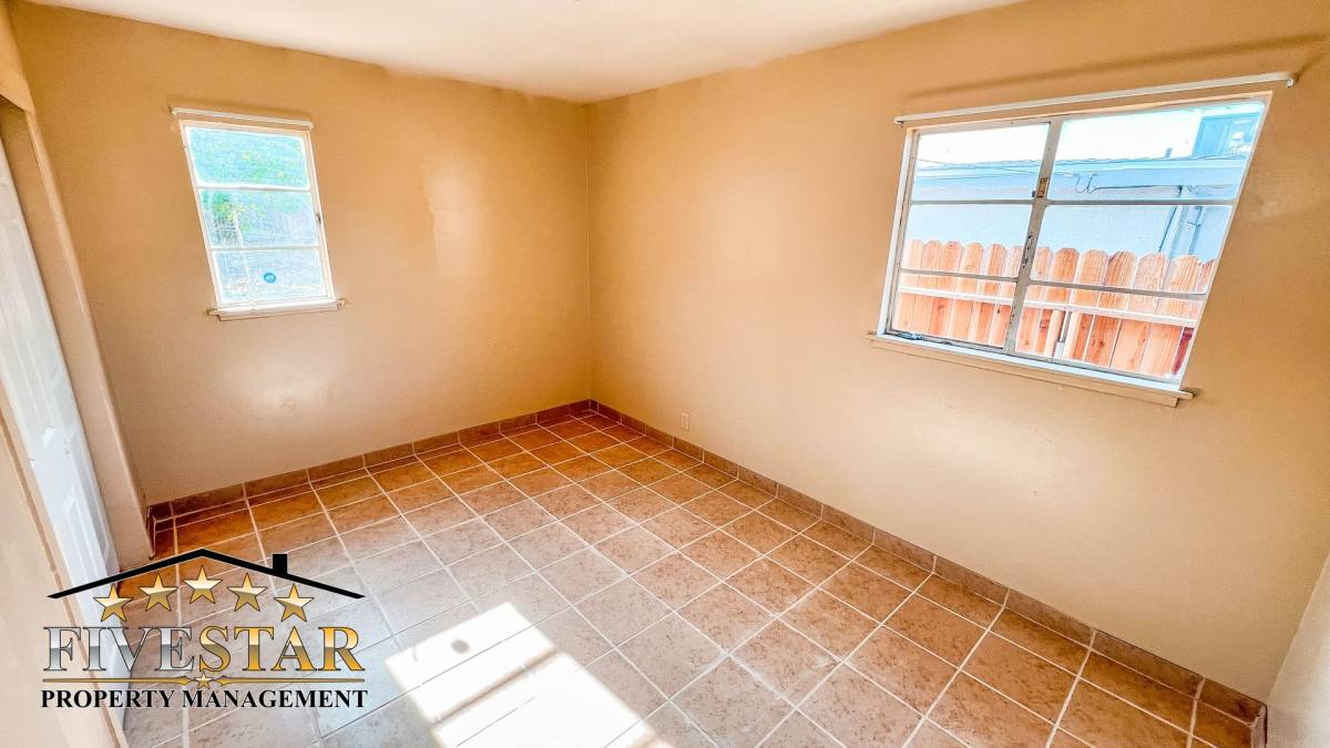 House for rent at 2105 Del Amo Way, Bakersfield, CA 93305