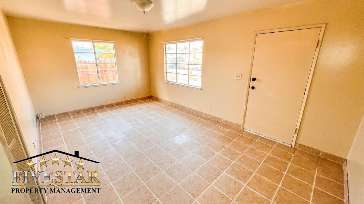 House for rent at 2105 Del Amo Way, Bakersfield, CA 93305