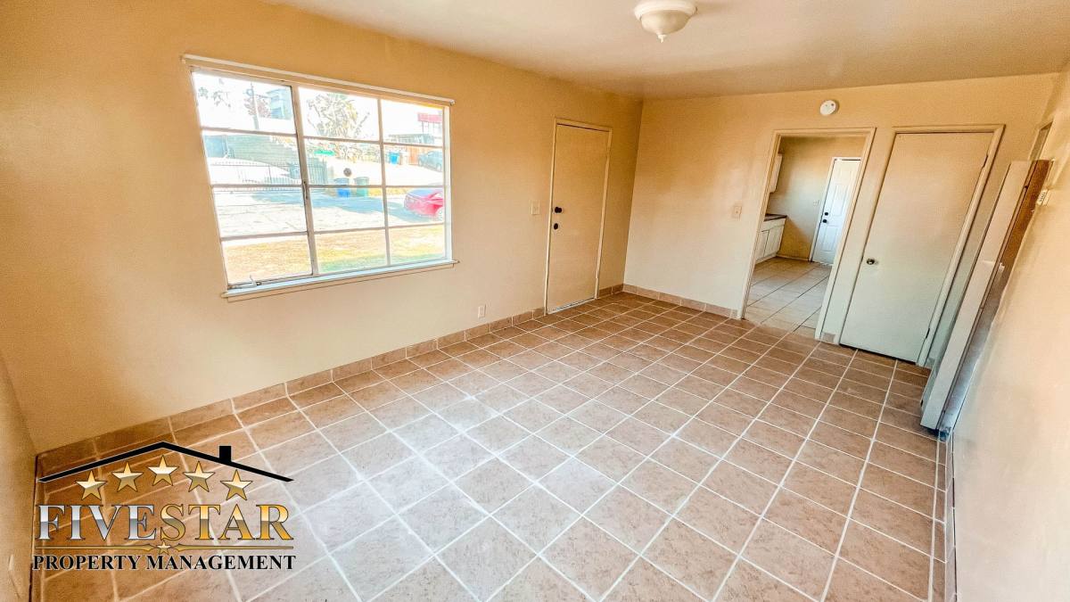 House for rent at 2105 Del Amo Way, Bakersfield, CA 93305