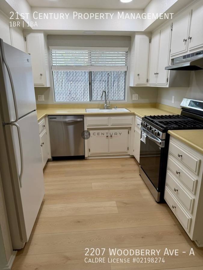 Townhouse for rent at 2207 Woodberry Ave #A, Hemet, CA 92544