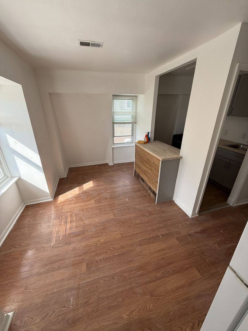 Apartment for rent at 513 Brinton St, Philadelphia, PA 19144