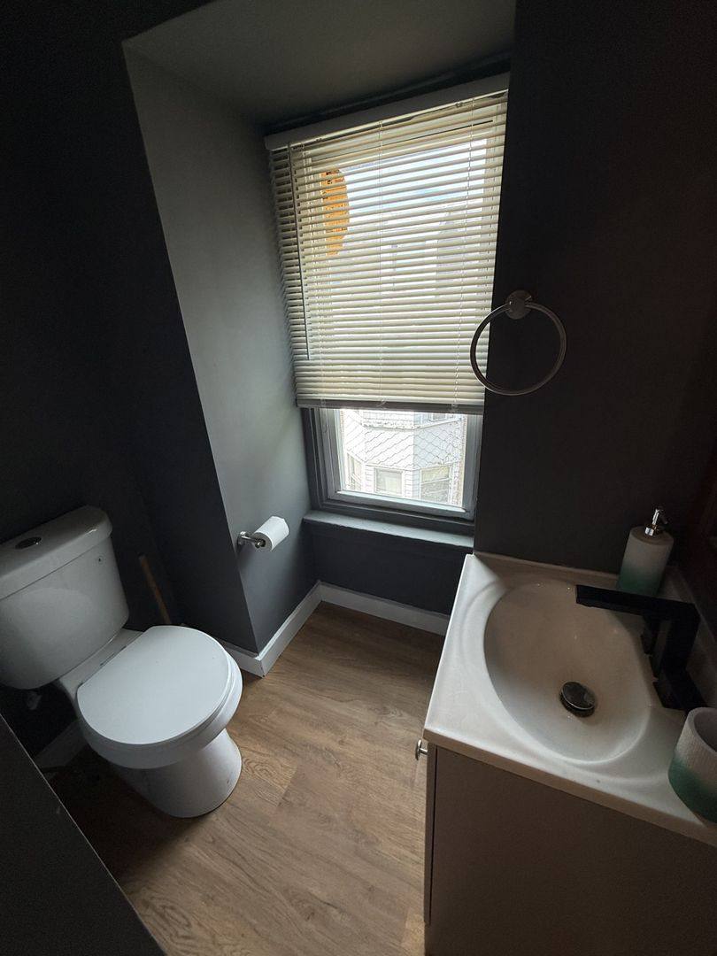 Apartment for rent at 513 Brinton St, Philadelphia, PA 19144
