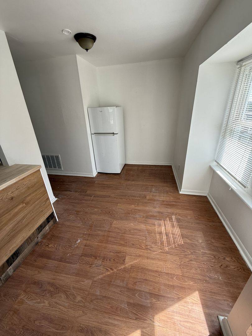 Apartment for rent at 513 Brinton St, Philadelphia, PA 19144