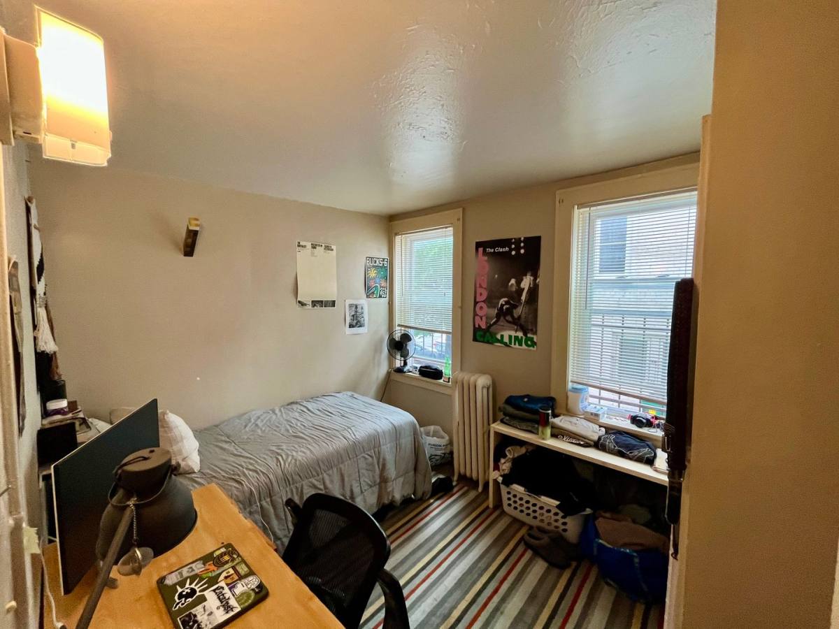Apartment for rent at 1709 E Park Place, Milwaukee, WI 53211