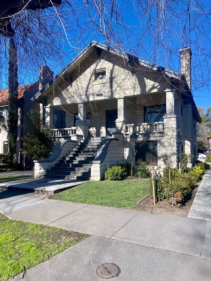 Apartment for rent at 3435 J St, Sacramento, CA 95816