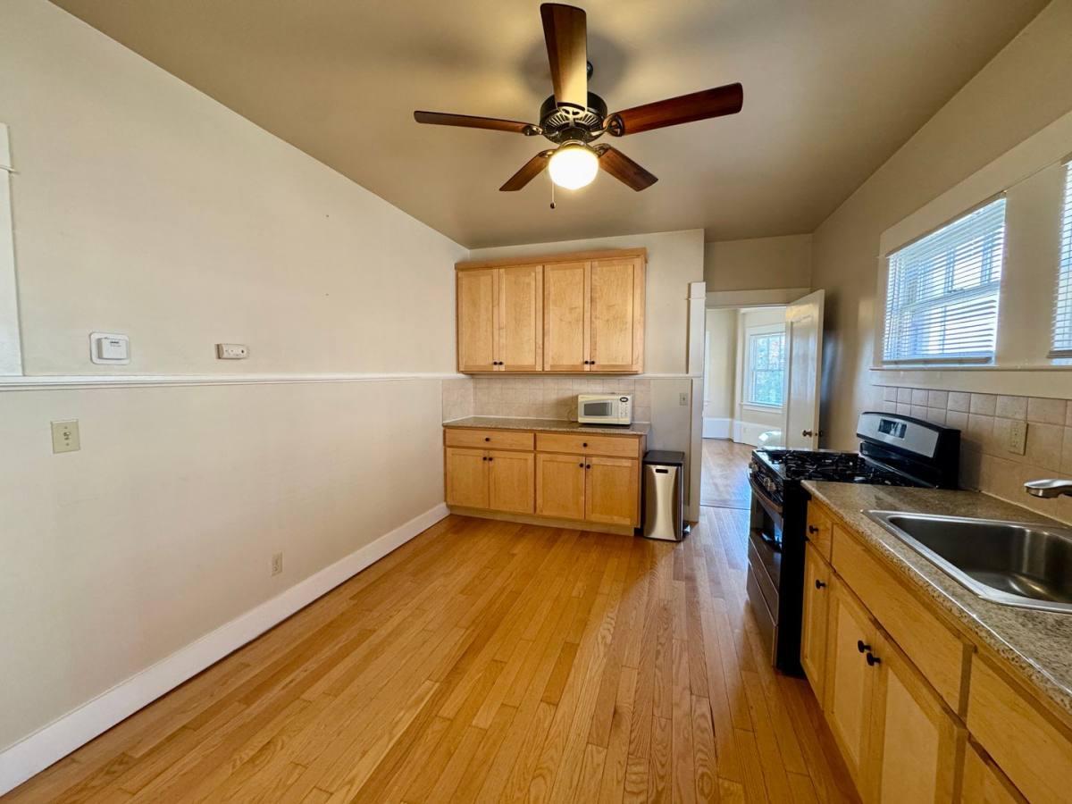 Apartment for rent at 3435 J St, Sacramento, CA 95816
