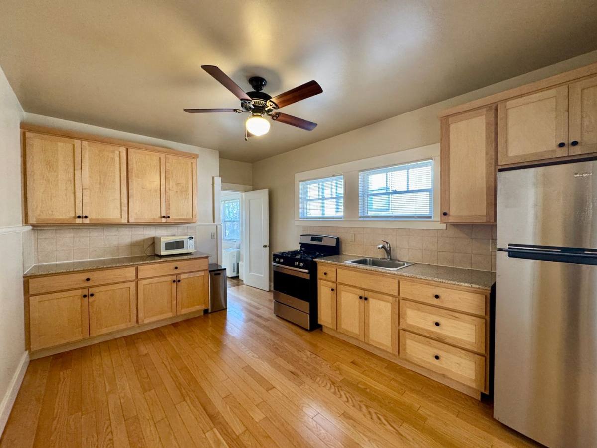 Apartment for rent at 3435 J St, Sacramento, CA 95816