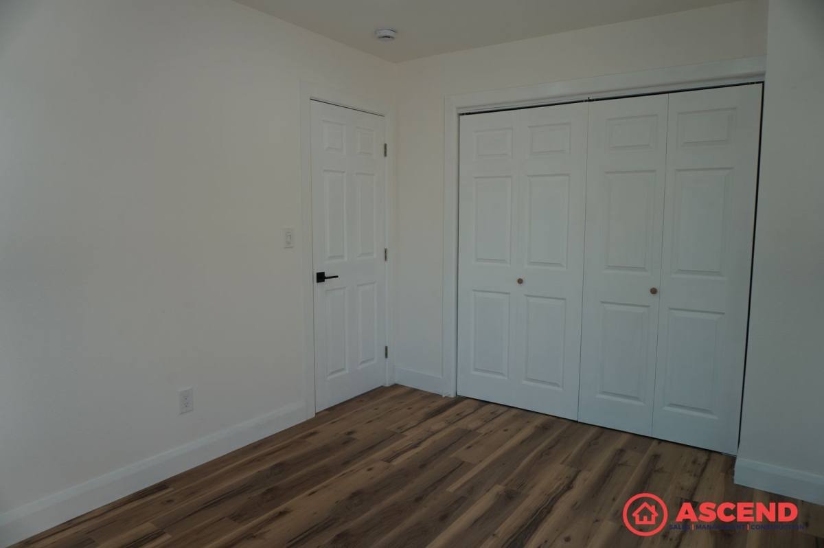 Apartment for rent at 1916 Talisman Dr, Bakersfield, CA 93304