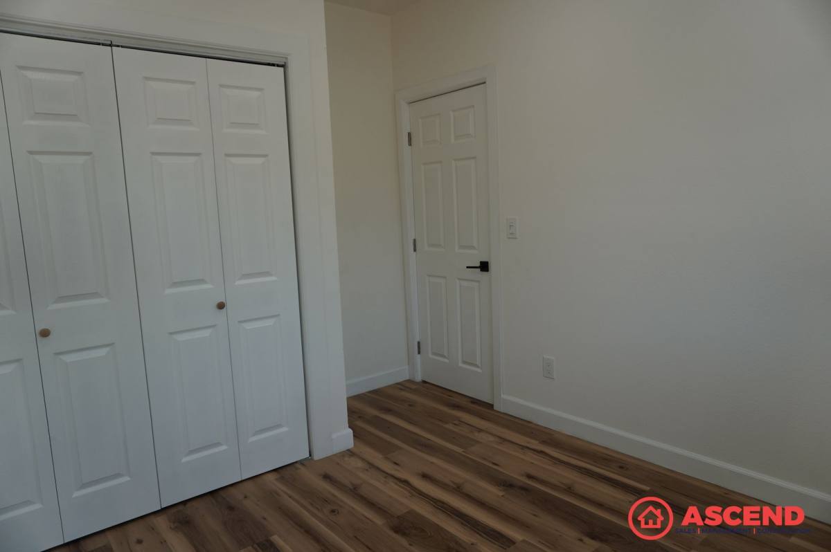 Apartment for rent at 1916 Talisman Dr, Bakersfield, CA 93304