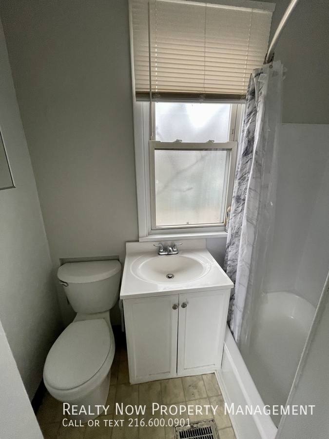 Apartment for rent at 3263 Fulton Rd - 2nd #2, Cleveland, OH 44109