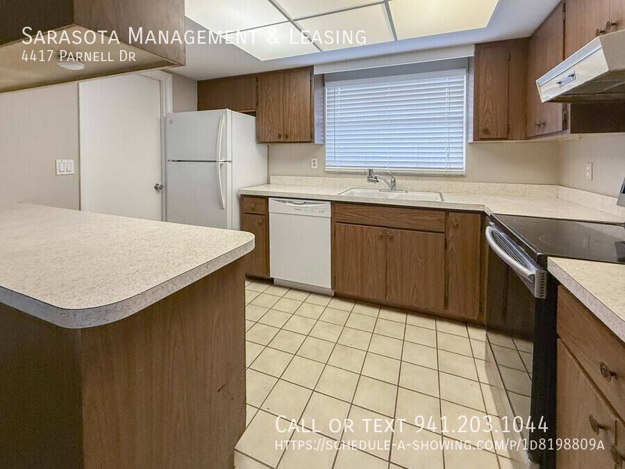 House for rent at 4417 Parnell Dr, Sarasota, FL 34232