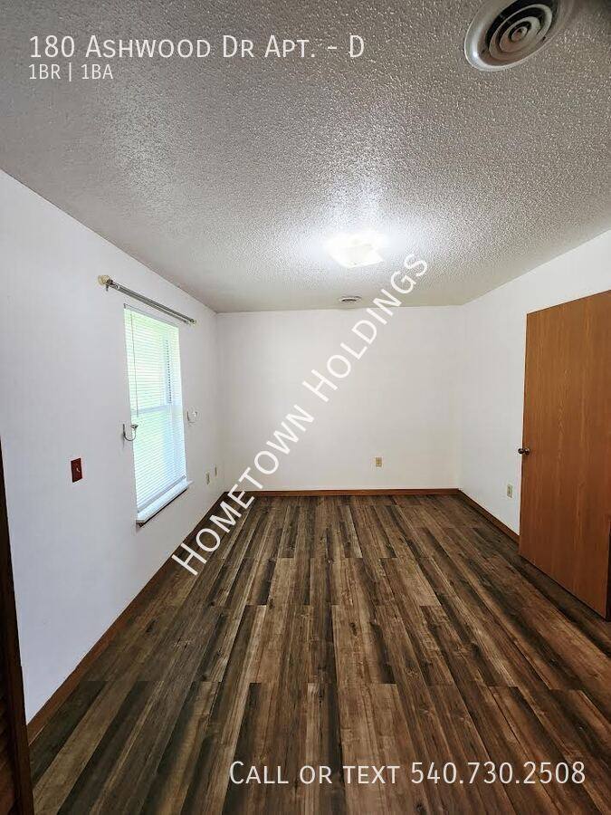 Apartment for rent at 180 Ashwood Dr #D, Tazewell, VA 24651