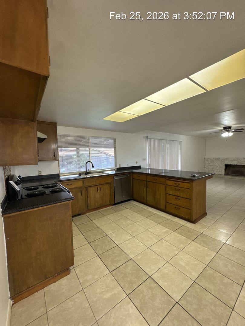 House for rent at 3504 W Cutler Ave, Visalia, CA 93277
