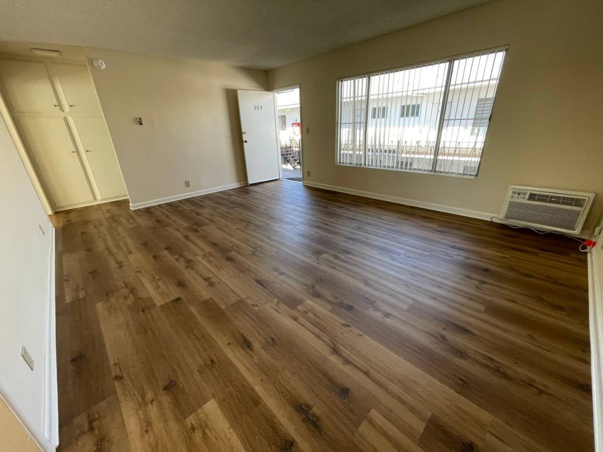 Apartment for rent at 450 W Doran St, Glendale, CA 91203