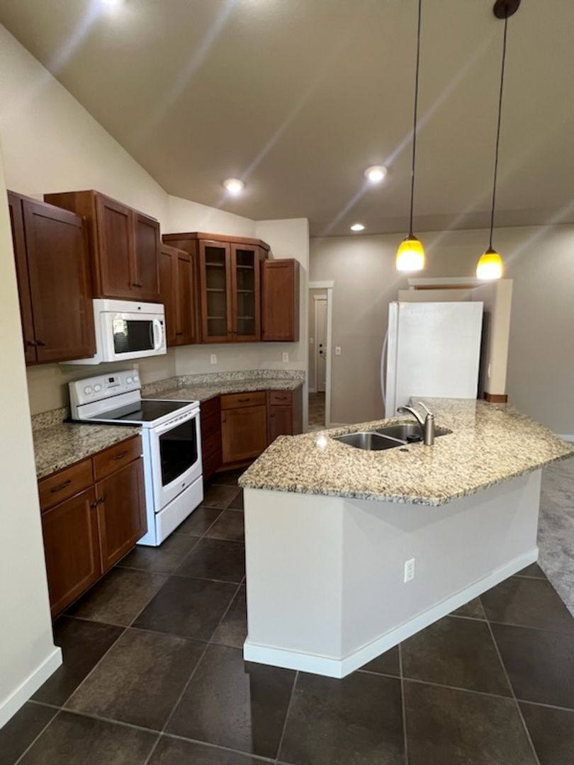 House for rent at 1497 Copper Lp, East Wenatchee, WA 98802