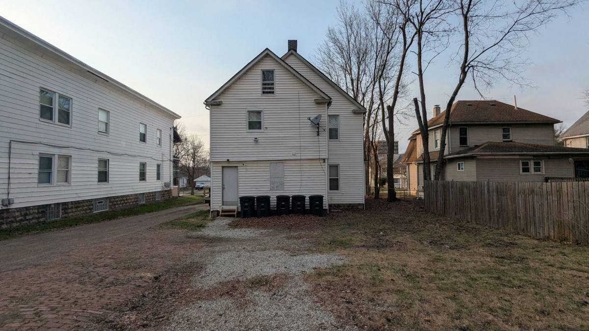 Apartment for rent at 793 Blvd St, Akron, OH 44311