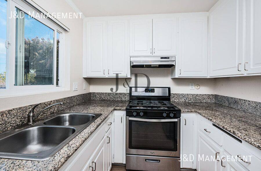 Apartment for rent at 2664 Magnolia Ave #5, San Diego, CA 92109
