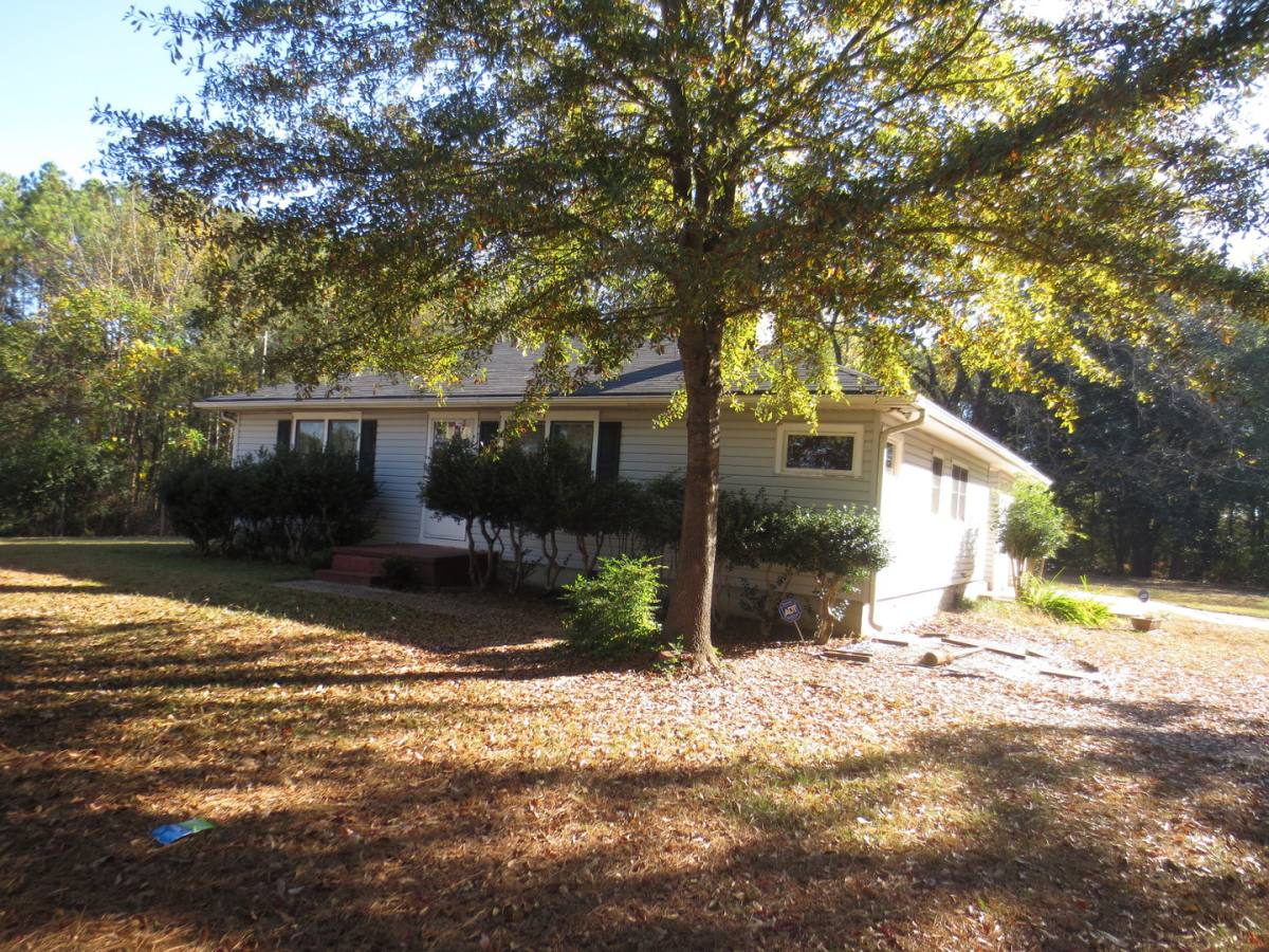 House for rent at 1799 Powder Springs Rd SW, Marietta, GA 30064