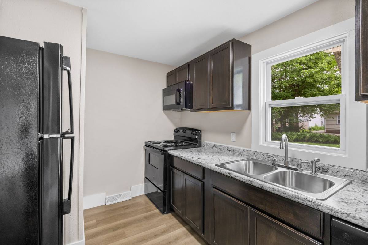 House for rent at 2317 47th St, Des Moines, IA 50310