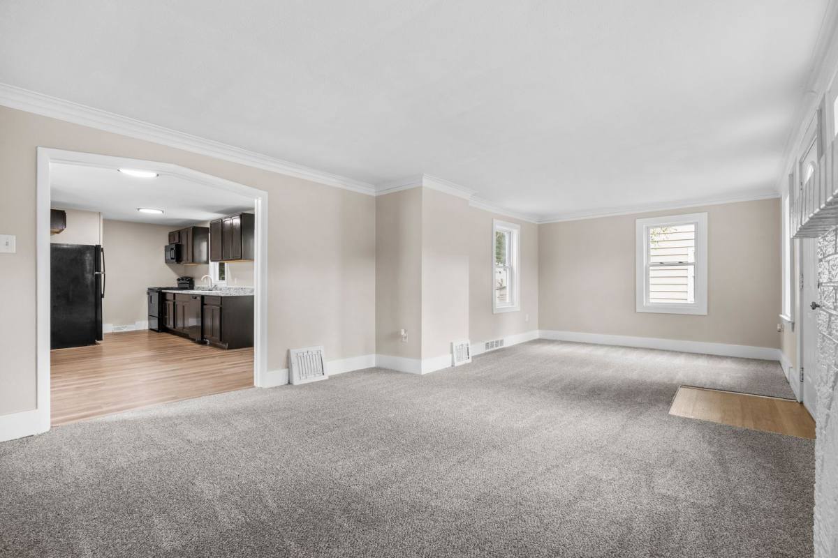 House for rent at 2317 47th St, Des Moines, IA 50310