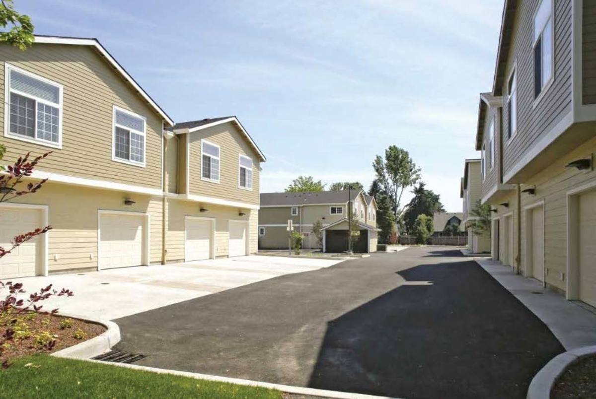 Apartment for rent at 30625 SW Willamette Way E, Wilsonville, OR 97070