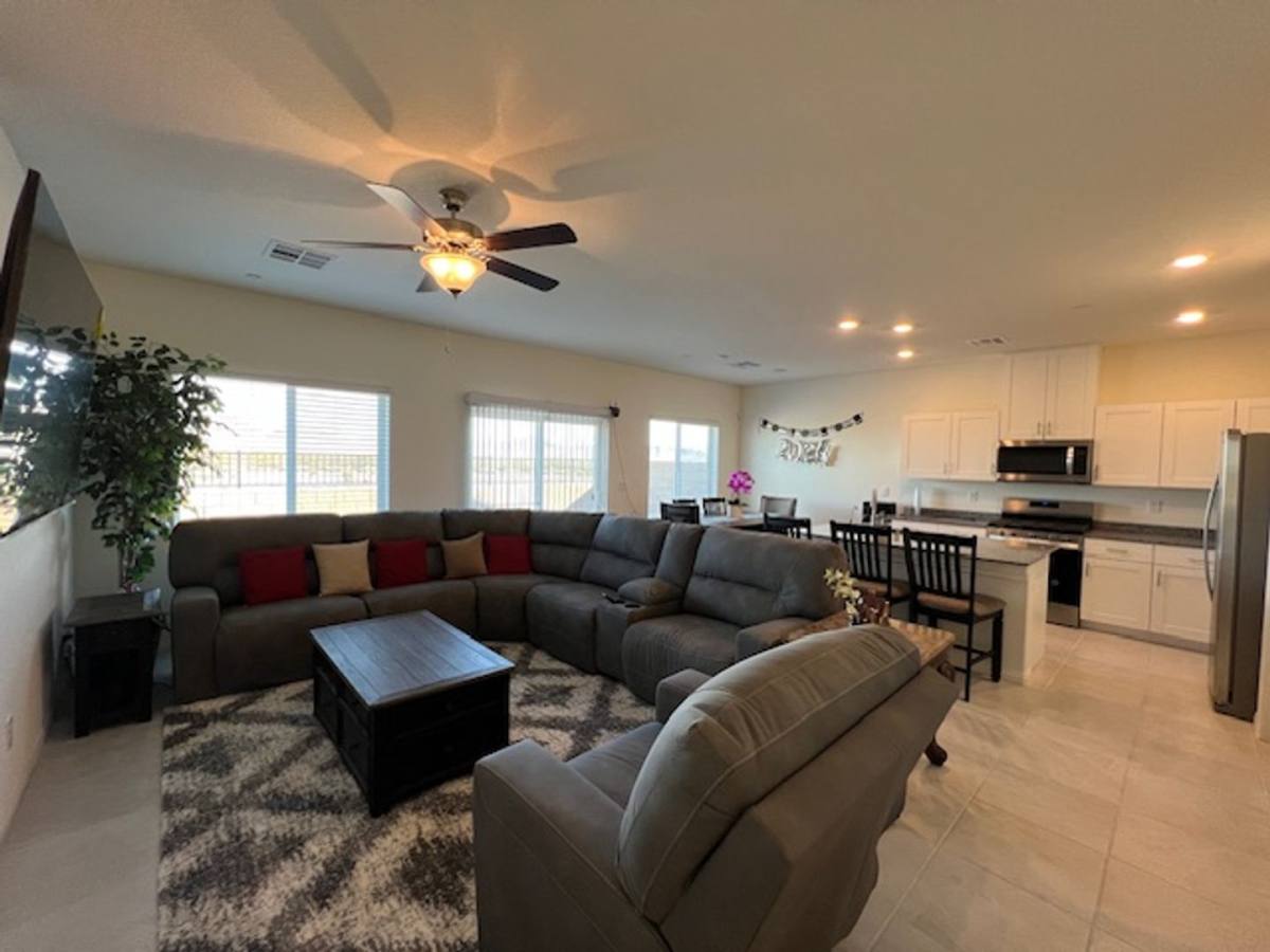House for rent at 380 Larksong Ave, Henderson, NV 89011