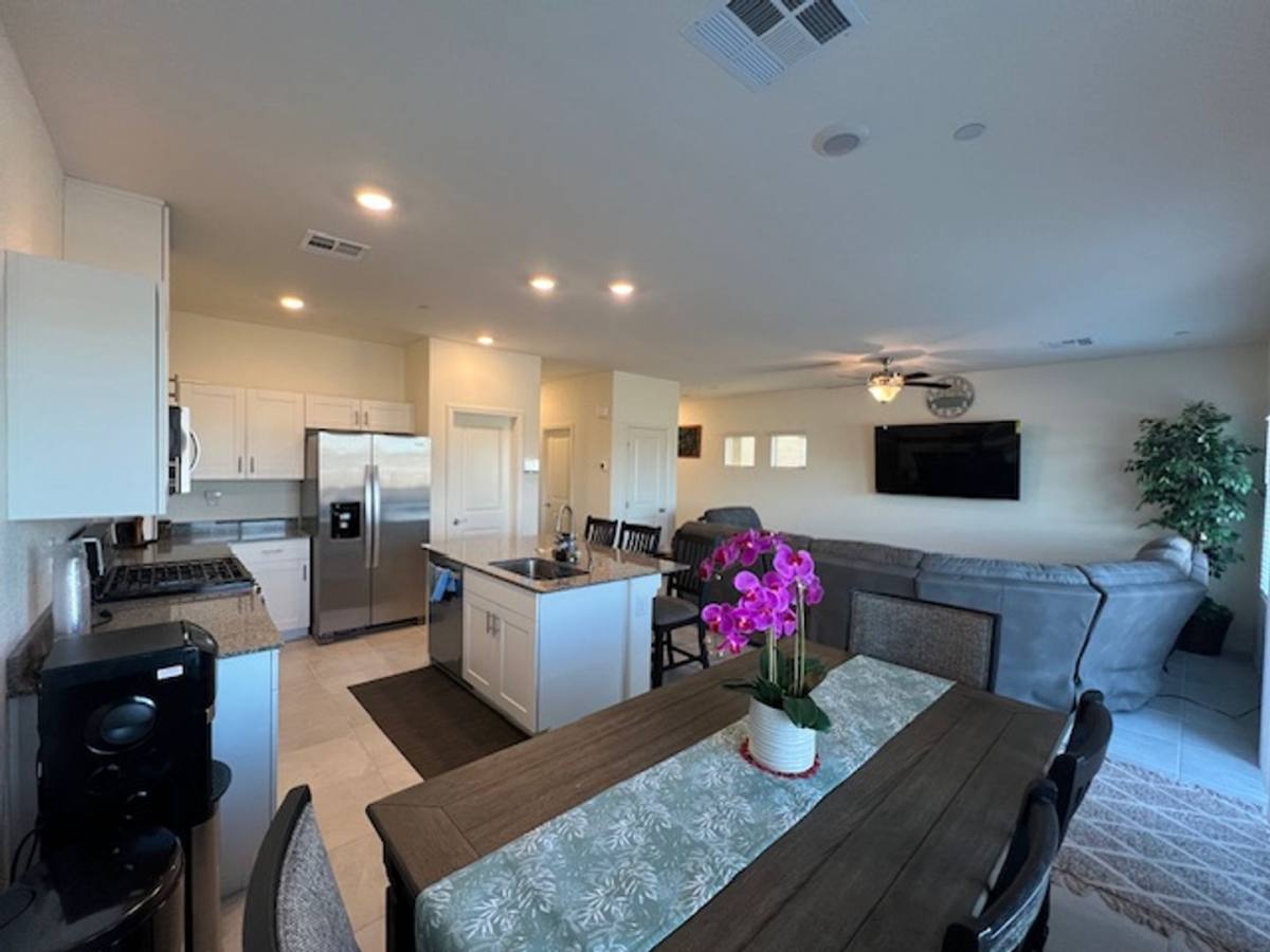 House for rent at 380 Larksong Ave, Henderson, NV 89011