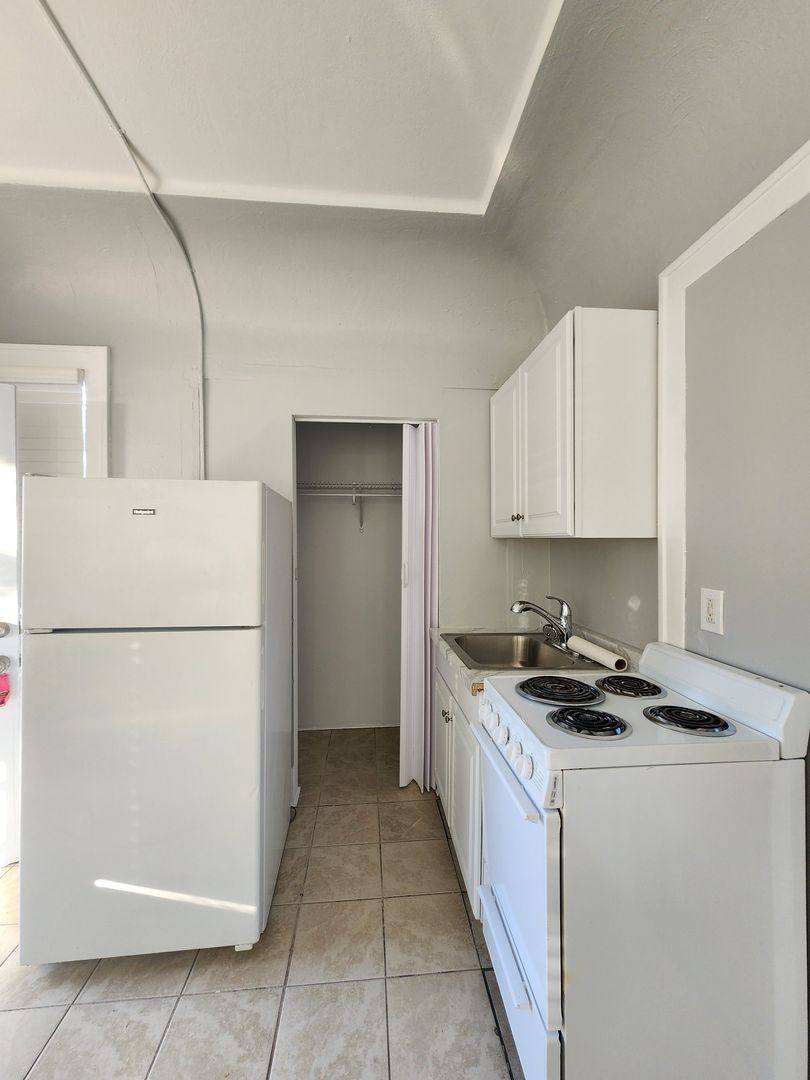 Apartment for rent at 1208 S Ridgewood Ave, Daytona Beach, FL 32114
