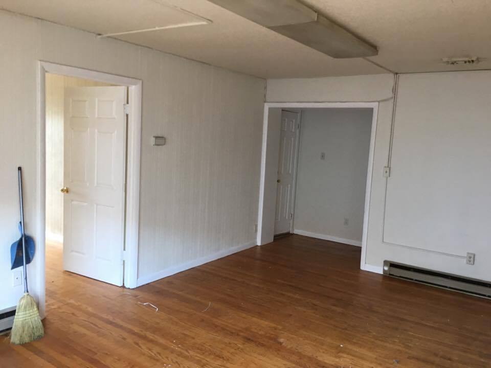 Apartment for rent at 819 N Queen St, Martinsburg, WV 25401