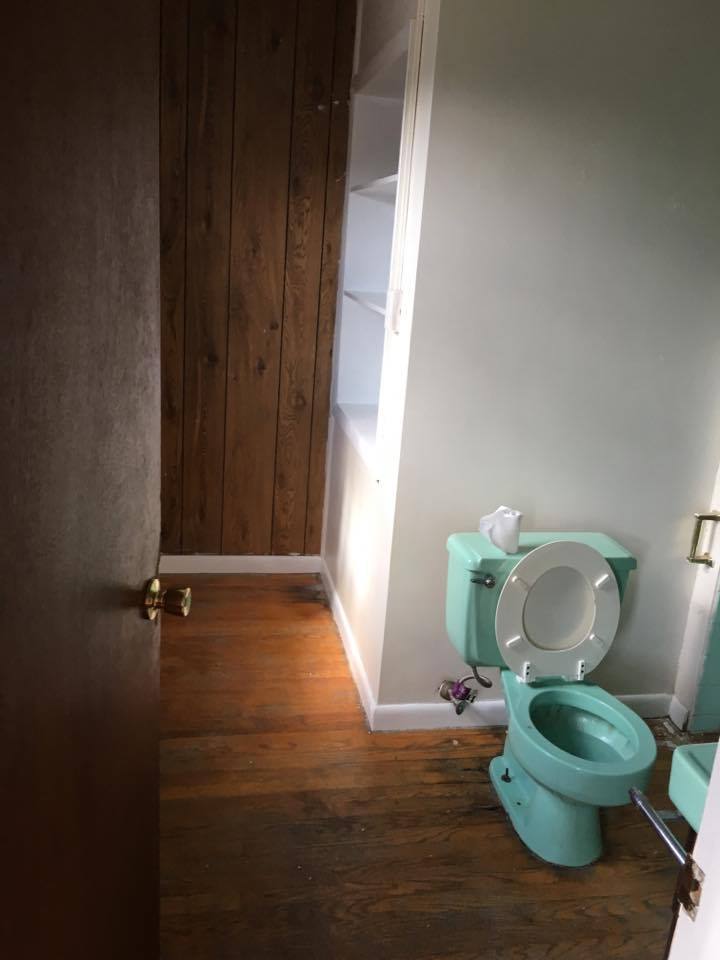 Apartment for rent at 819 N Queen St, Martinsburg, WV 25401